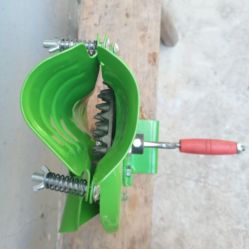 Hand Crank Corn Thresher Mini  - Farming Tools For Agriculture avis et prix